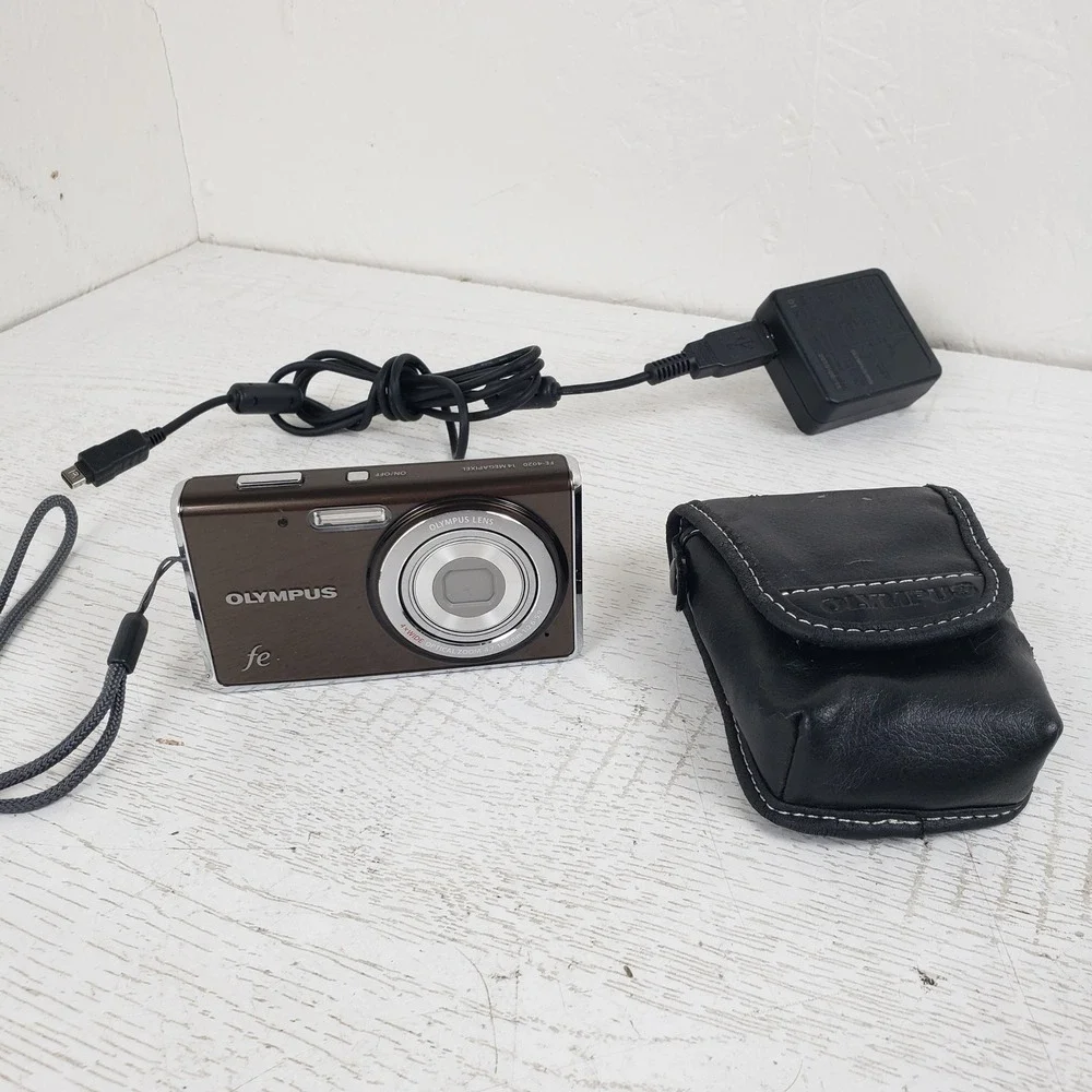 Olympus FE-4020 Digital Camera 14MP 4x Wide Zoom Brown with Case and Charger